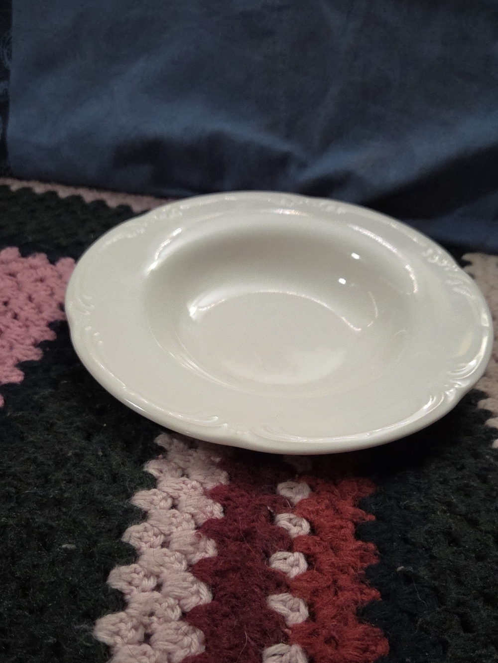 Pfaltzgraff Filigre White Rimmed Soup Bowl